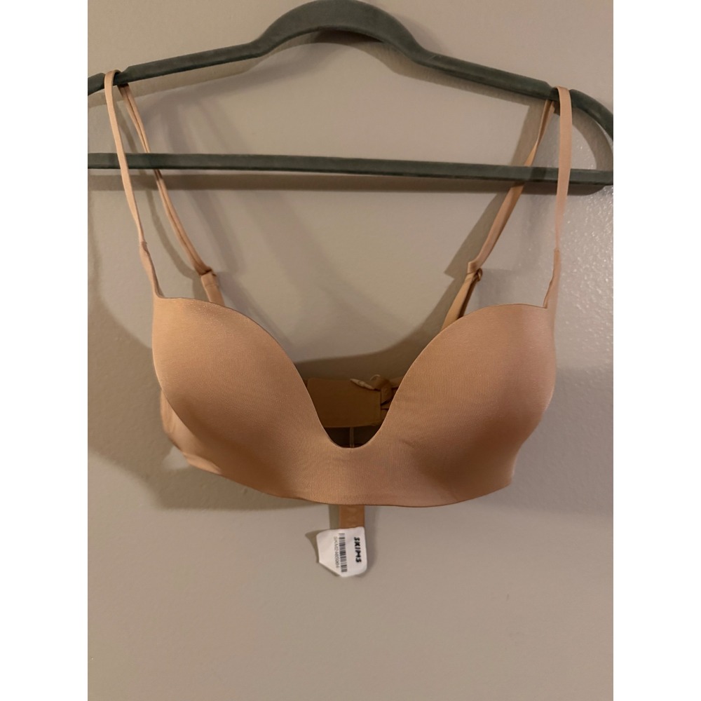SKIMS Fits Everybody Plunge Bra Nude Tan 32D SKM2465964 New With Tags